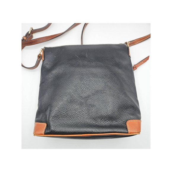 Dooney & Bourke‎ Pebble Grain Letter Carrier Black Red Lining with Dustbag - Picture 12 of 16